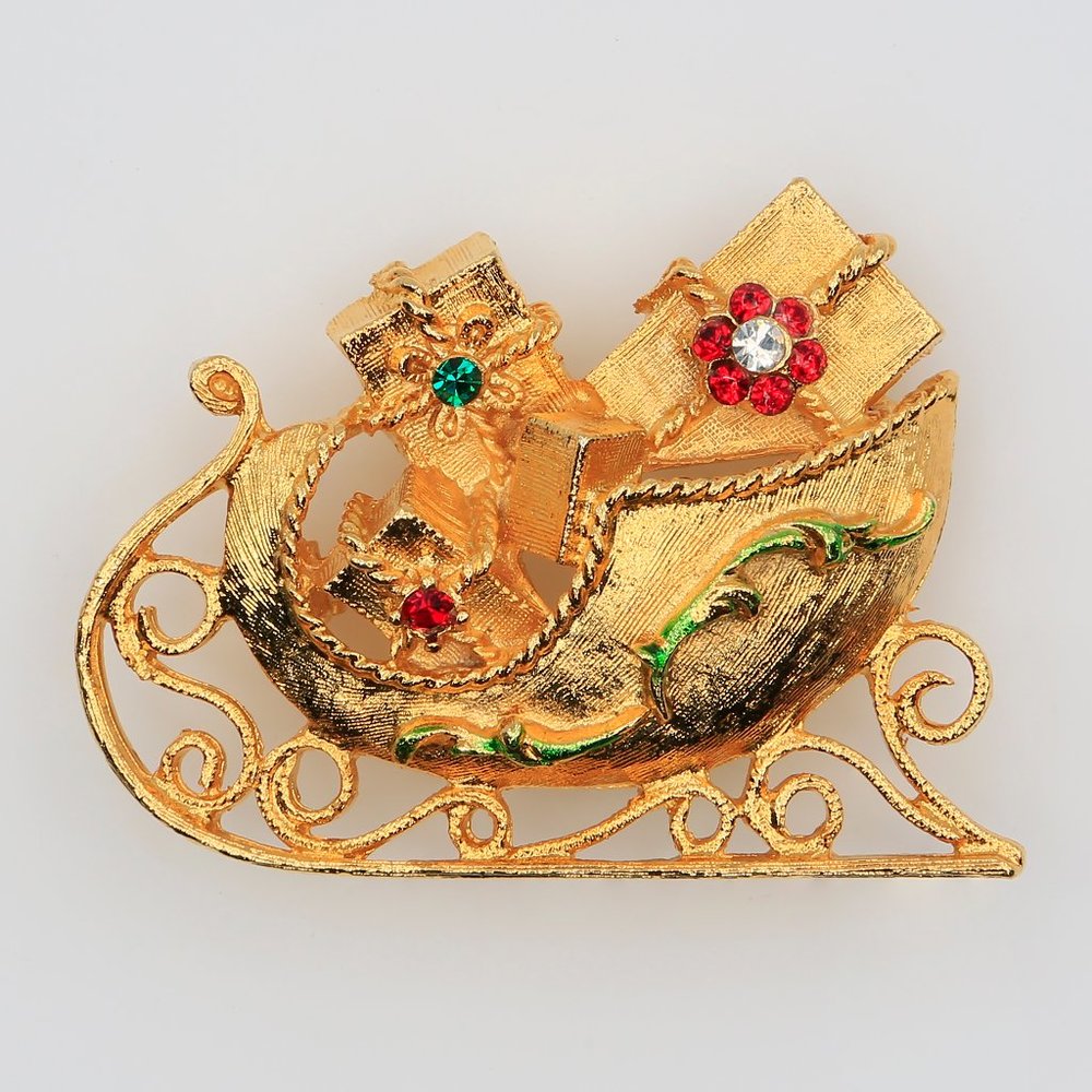 Vintage MYLU Santa’s Sleigh With Christmas‎ Packages Rhinestone Brooch 1960s